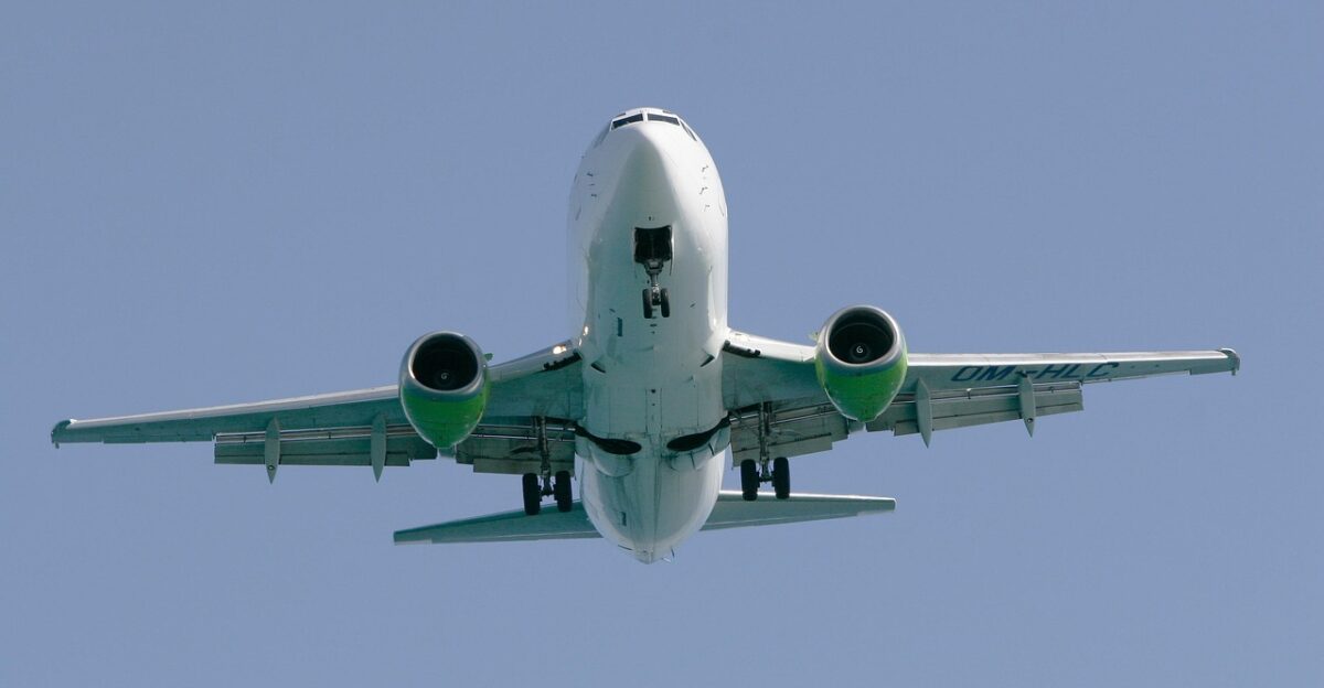 fly jet aircraft charter flights landing aviation charter flights charter flights charter flights charter flights charter flights